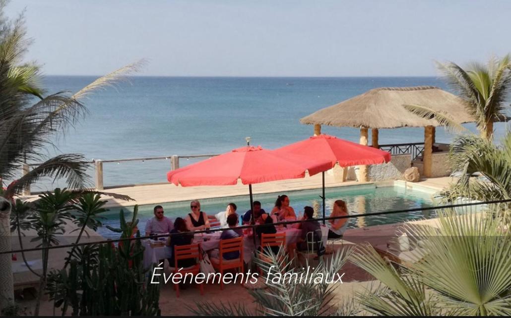 B&B Pieds Dans L'Eau Popenguine Luaran gambar